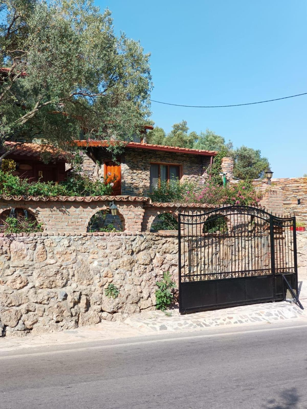 Sirince Klaseas Hotel&Restaurant Selcuk ภายนอก รูปภาพ